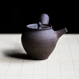 Raw, dark stoneware Kyusu / Japanese style Teapot with sidehandle. Ceramic tea pot, Gongfu pot 130ml image 3