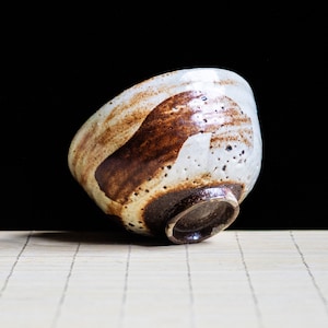 Soda fired, Traditional Guinomi teabowl with Shino glaze, Ceramic Gongfu Cup, Japanese-style handmade teacup, perfect for tea image 6