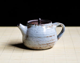 Kyusu / Japanese style Teapot covered with Shino glaze. Ceramic tea pot, Gongfu pot 210ml