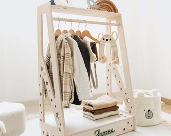Appendiabiti per bambini, appendiabiti per bambini, armadio per vestitini, con tubo arrotolabile, con ripiano in legno, organizer per costumi per bambini moderno industriale con 2 aste per appendere
