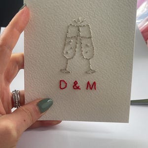 Cartão de casamento bordado à mão - personalizado