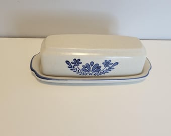 Vintage Pfaltzgraff Yorktowne Covered Butter Dish #28 Blue Floral Stoneware USA