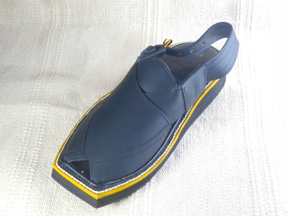Mens Black handmade Leather Kaptaan peshawari chappal sandals