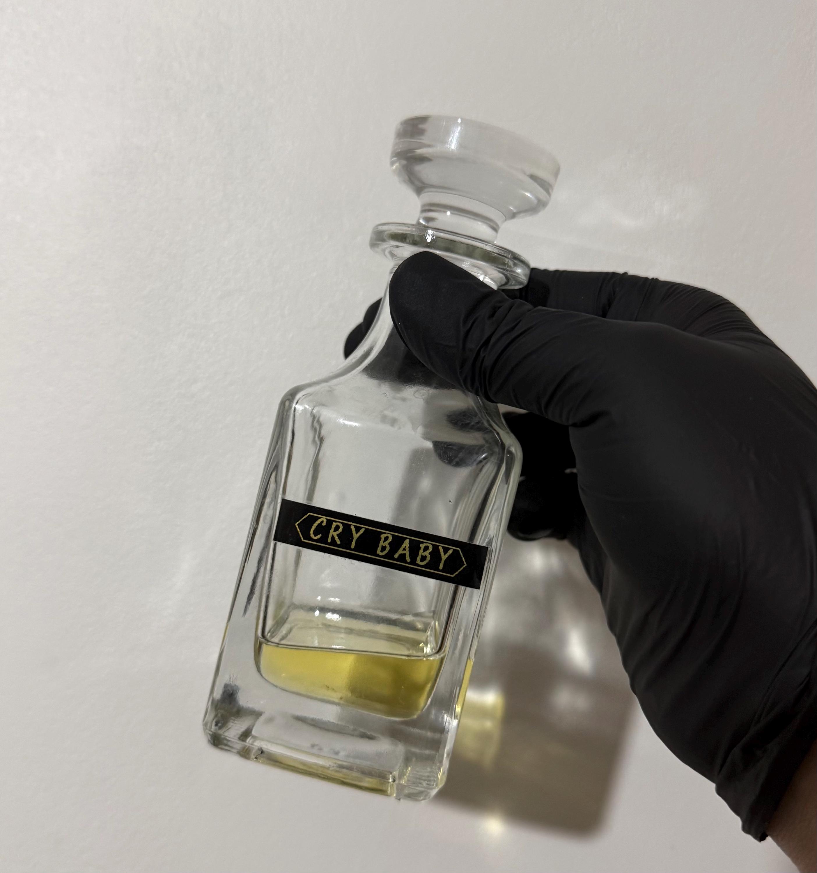 Crybaby perfume - Etsy 日本