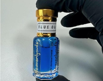 parfum Blue Oud, rose, bois de santal