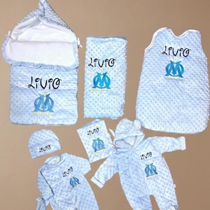 Set nascita OM Baby personalizzato - Set ricamato esclusivo - Regalo unico ideale"