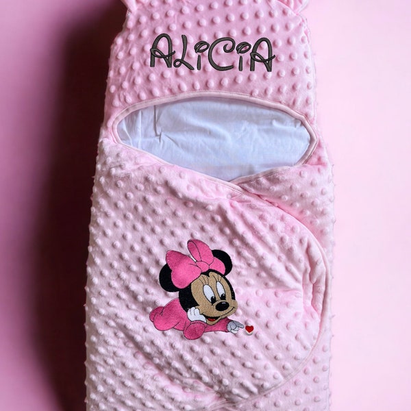 Nid d’ange Gigoteuse Minnie  personnalisé broderie