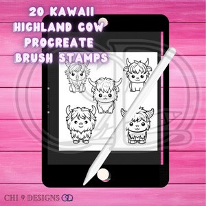 Op de afbeelding: Een digitale illustratie op een tablet met zes kawaii Highland koeien kwaststempels. De tekst bovenaan luidt "20 Kawaii Highland Cow Procreate Brush Stamps". Een witte stylus ligt op de tablet, tegen een roze houtnerf achtergrond.