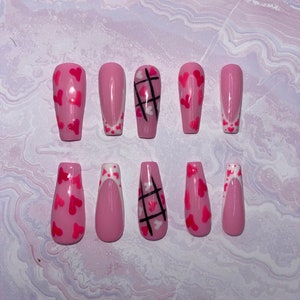 SAME DAY SHIP| Read Description| Valentine’s Day press on nails| heart nails| pink press ons|Coffin press on nails| Pink coffin nails|