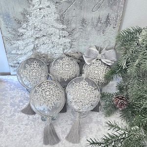 Christmas Handmade Ornament Jewel Gray Silver Velvet, Rhinestones, Lace 8” measuring with bow tassels bild 4