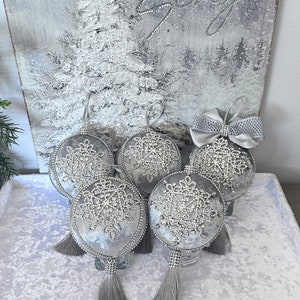 Christmas Handmade Ornament Jewel Gray Silver Velvet, Rhinestones, Lace 8” measuring with bow tassels bild 8