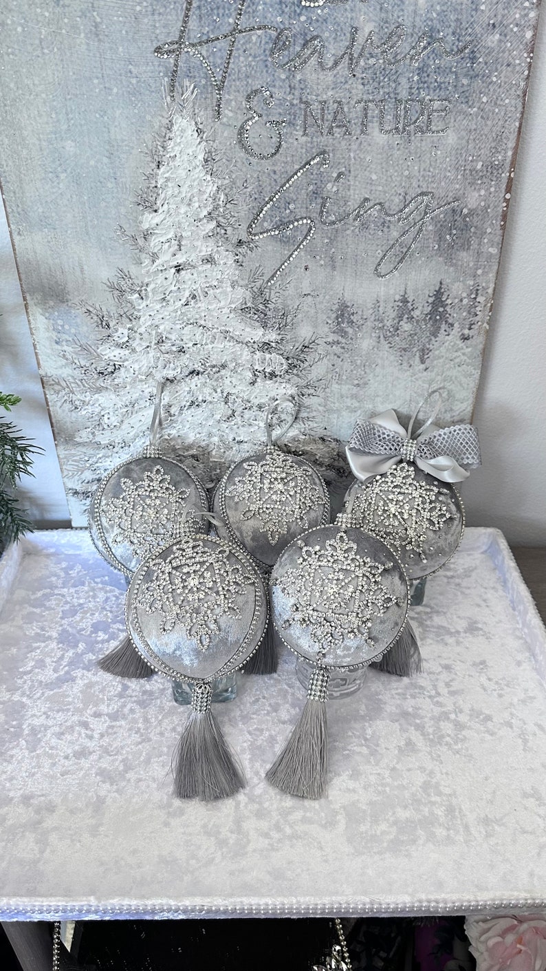 Christmas Handmade Ornament Jewel Gray Silver Velvet, Rhinestones, Lace 8” measuring with bow tassels bild 8