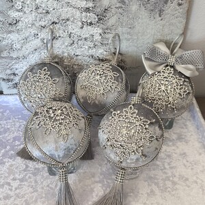 Christmas Handmade Ornament Jewel Gray Silver Velvet, Rhinestones, Lace 8” measuring with bow tassels bild 7