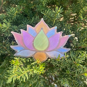 Lotus Flower Orgonite Charging Plate // AlchemyByAri