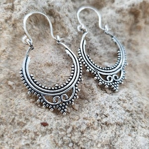 Assanna⊹ petite hoop earrings, small earrings, dainty earrings, delicate earrings, handmade jewelry, handmade earrings, silver earrings