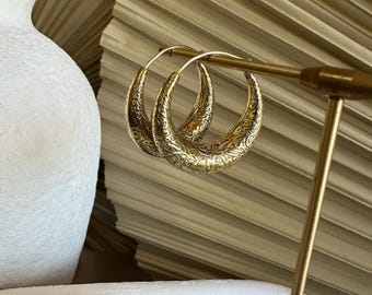 Earth light ⊹ floral carved pattern brass hollow hoop gold earrings, dainty earrings, delicate handmade jewelry, flower mandala earrings