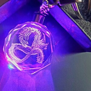 Dalamadur Color Changing LED Premium Crystal Laser Engraved 2D Picture Keychain with Souvenir Gift Box and Battery