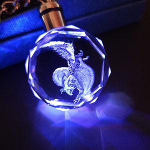 Tobi Kadachi Color Changing LED Premium Crystal Laser Engraved 2D Picture Keychain with Souvenir Gift Box & Battery