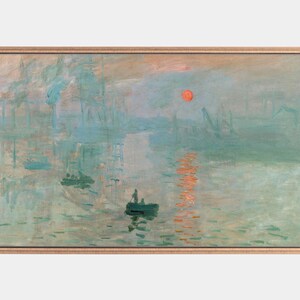Op de afbeelding: Een schilderij van een zonsopgang boven een wateroppervlak, met een rode zon en een klein bootje met mensen erin.
