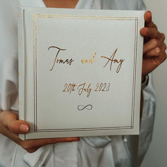 Personalised White Wedding Album: Gold Embossed Photo Album, Holds 200 Photographs 6x4