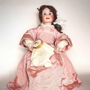 Poupée en porcelaine Ashton-Drake Galleries Petite femme « Meg » par Wendy Lawton 1994