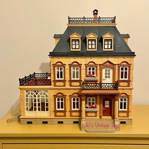 Beautiful Vintage Dollhouse, Playmobil Victorian Mansion 5300