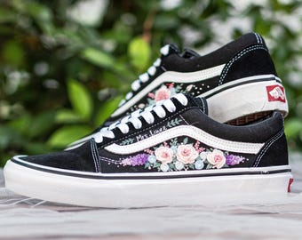 Geborduurde bruiloft Vans Old Skool-sneakers: aangepaste bruidsschoenen