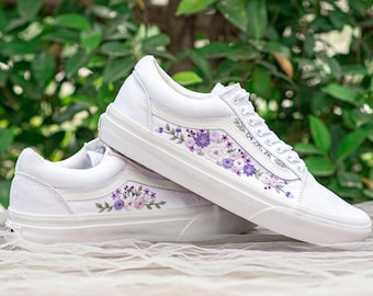 Op maat gemaakte bestelwagens voor bruiloft: paarse sneakers met bloemen, cadeau voor bruid