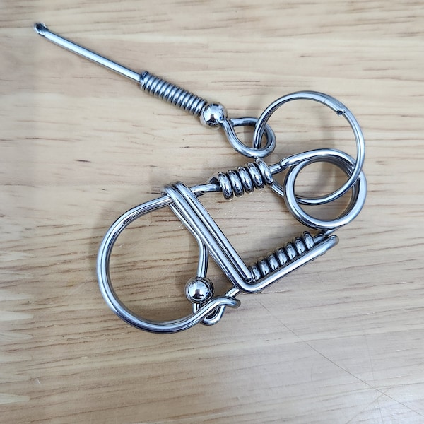 Minimalist Unique Wire Carabiner Keychain, Super durable keychain - Badge accessories - Custom keychain - Key hooks for him