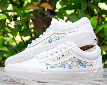 Handgeborduurde Vans Old Skool-sneakers met bloemen: op maat gemaakte kleurrijke schoenen