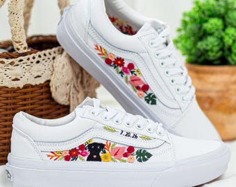 Op maat gemaakte geborduurde bloemen Vans Old Skool: honden- en bloemenontwerp, cadeaus voor dierenliefhebbers