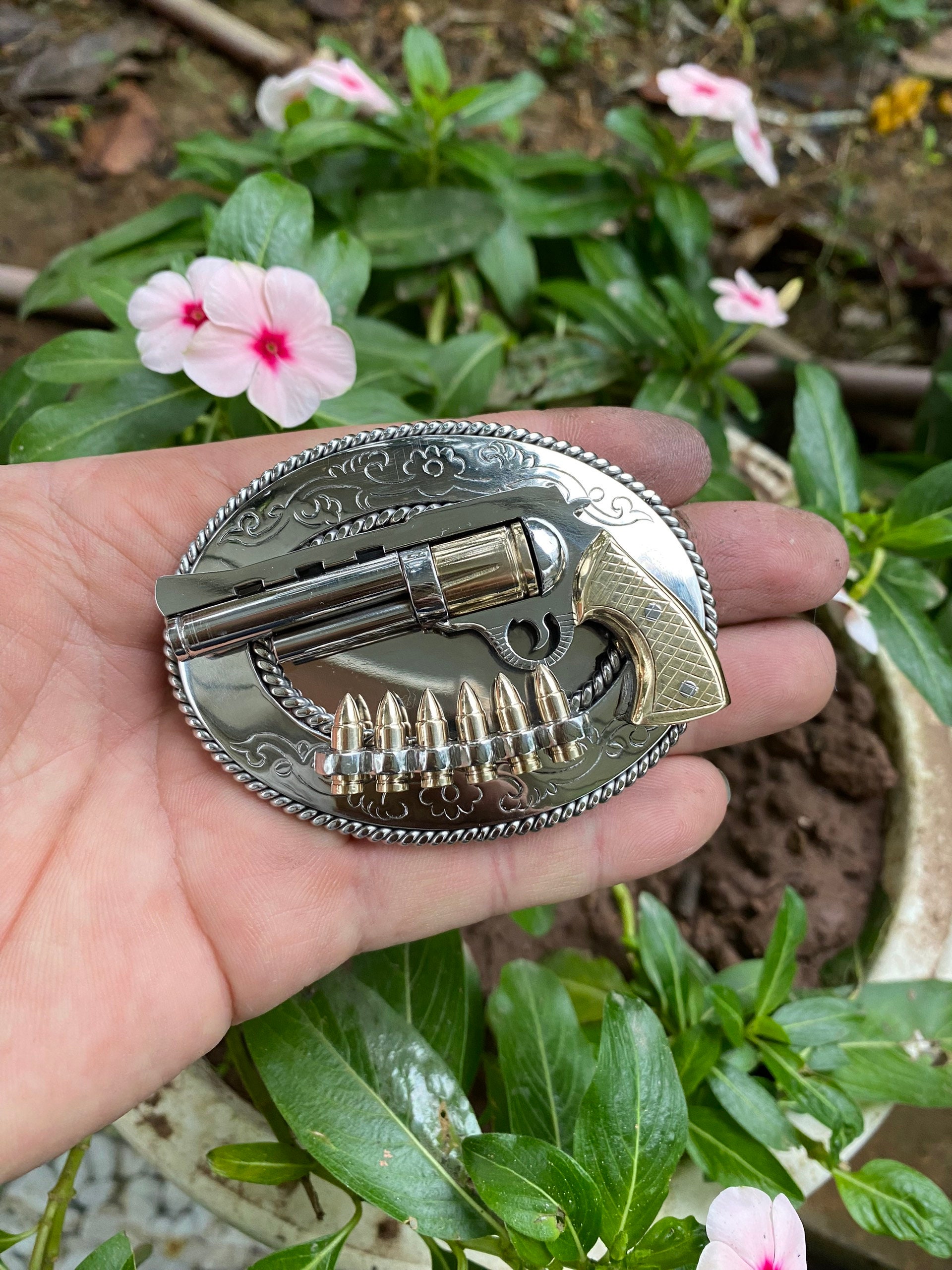 Handmade Western Cowboy Style Gun Belt Buckle Antique Finish Metal Design Fits Standard Belts