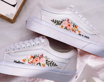 Vans Slip On personalizzate con ricamo, Vans con fiori ricamati, Vans con nome personalizzato, Vans con fiori ricamati per matrimonio, Scarpe con fiori ricamati per sposa