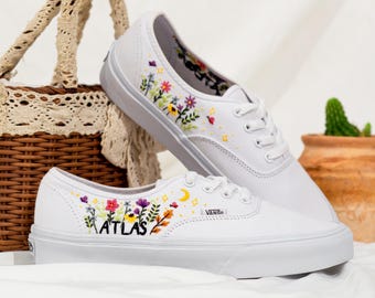 Vans Old Skool personalizzate con ricamo, scarpe Vans con piccoli fiori ricamati, sneakers personalizzate con ricamo floreale, regalo unico per donne e matrimoni
