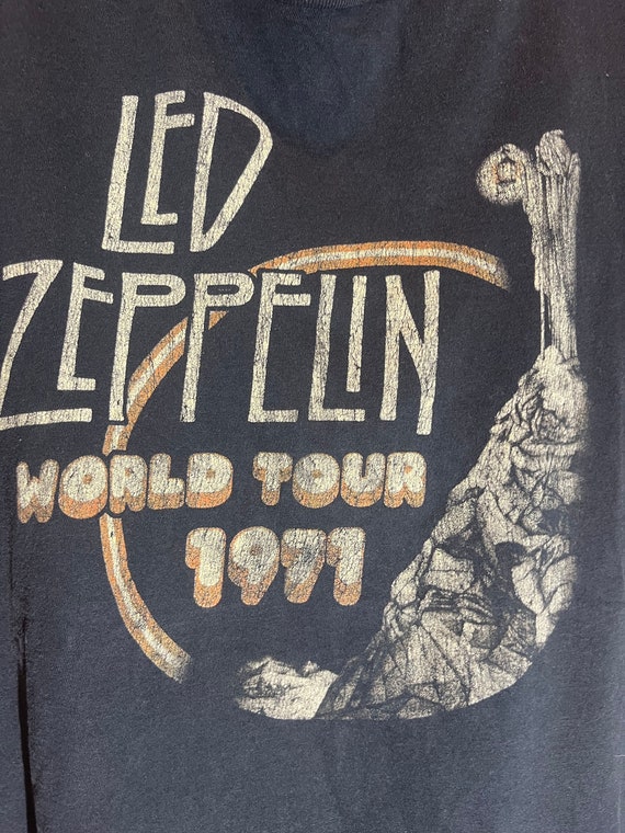 Led Zeppelin medium black graphic vintage preowne… - image 1