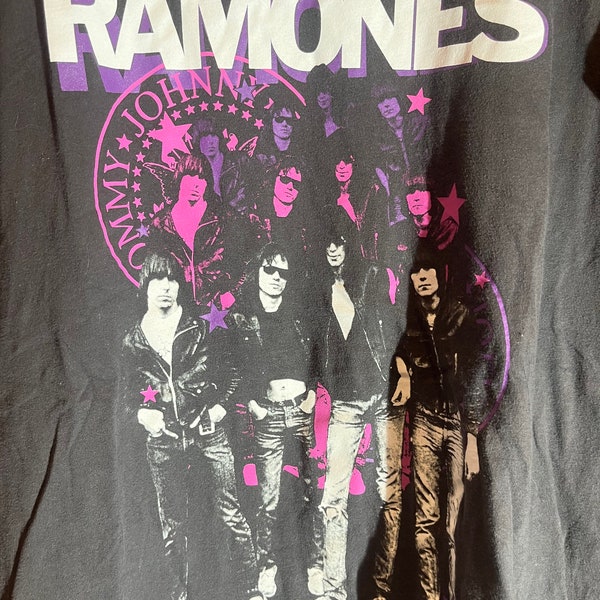 Ramones 2xlarge grey graphic vintage preowned tshirt