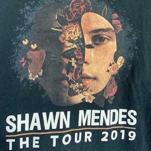 Shawn Mendes small black graphic preowned vintage tshirt