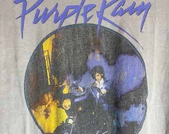 Prince medium grey graphic vintage preowned tshirt