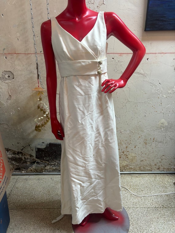 vintage preowned handmade cream/white dress