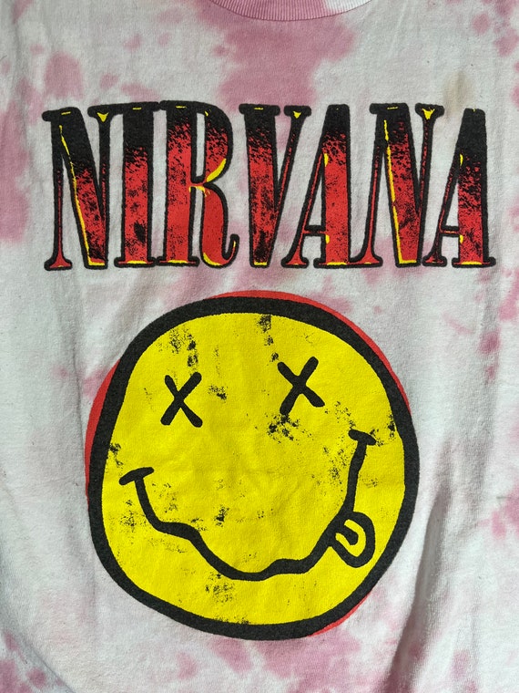 Nirvana small pink tie dye graphic vintage preown… - image 1