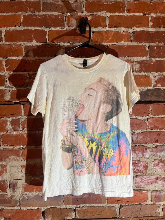 Miley Cyrus small white graphic tie dye tshirt - image 2