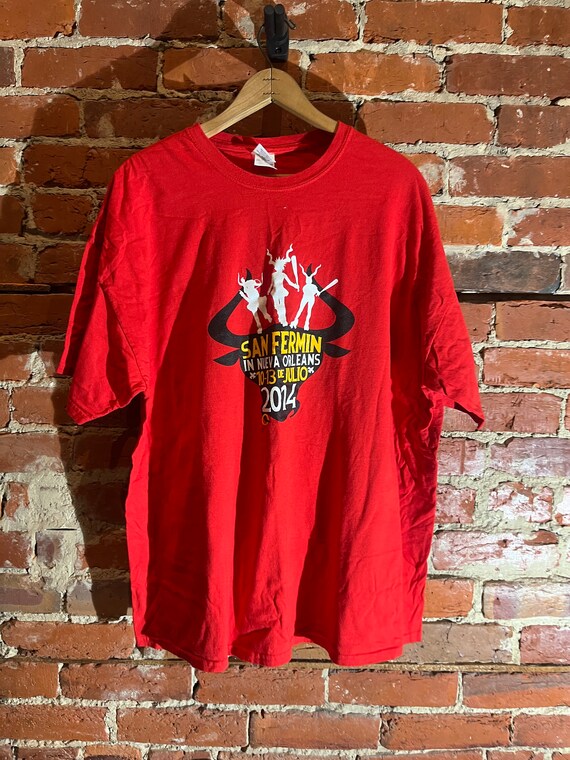 San Fermin 2xlarge red graphic vintage preowned t… - image 2