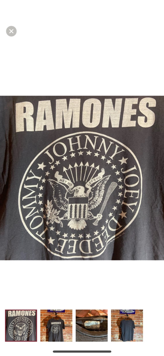 Ramones medium black graphic vintage preowned tshi