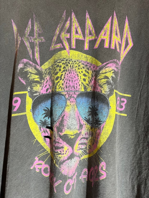 Def Leppard xlarge grey graphic vintage preowned … - image 1