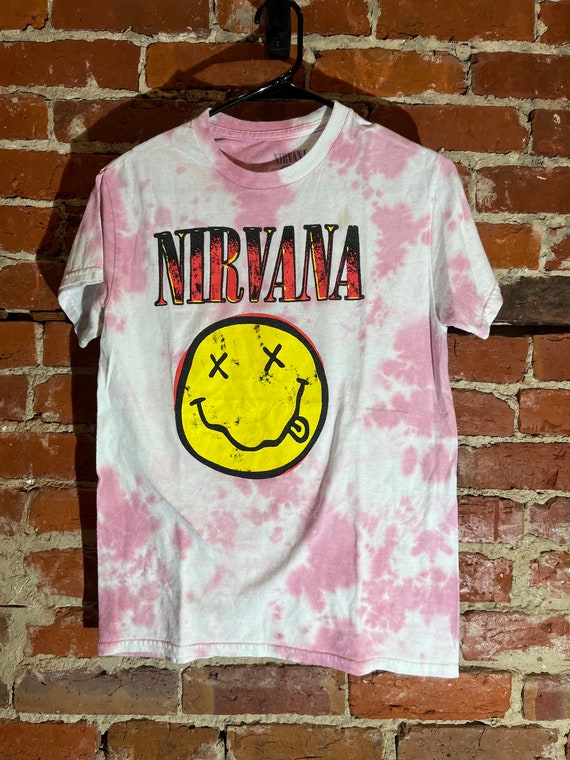 Nirvana small pink tie dye graphic vintage preown… - image 2