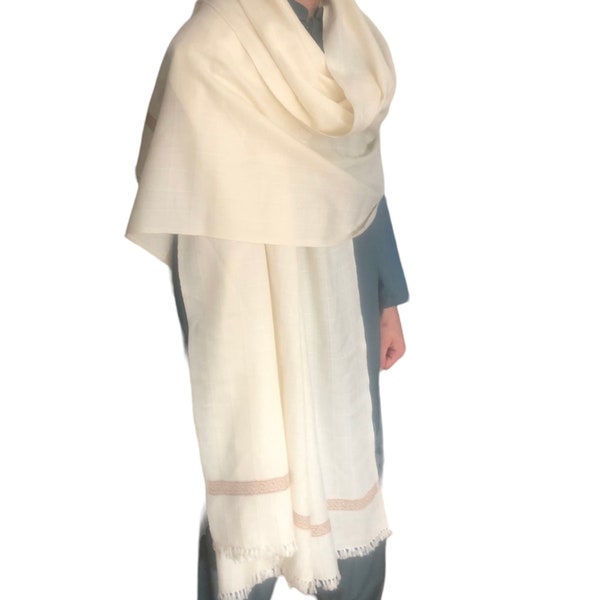 how to wear pakistani shawl