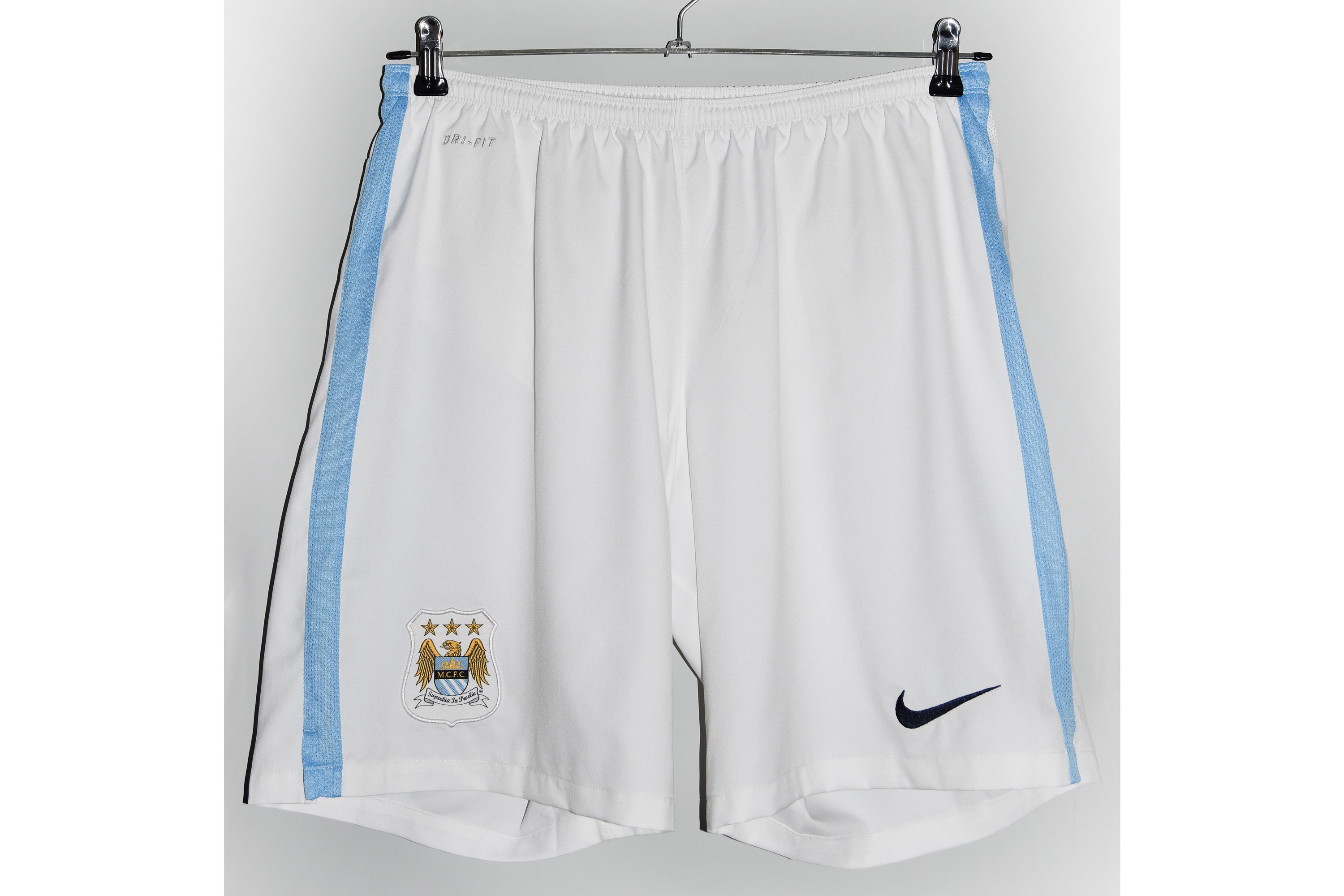 NIKE Manchester City マッシュアップ US Lサイズ ナイキが手掛けたマンCの“マッシュアップ・ユニホーム”に賛否