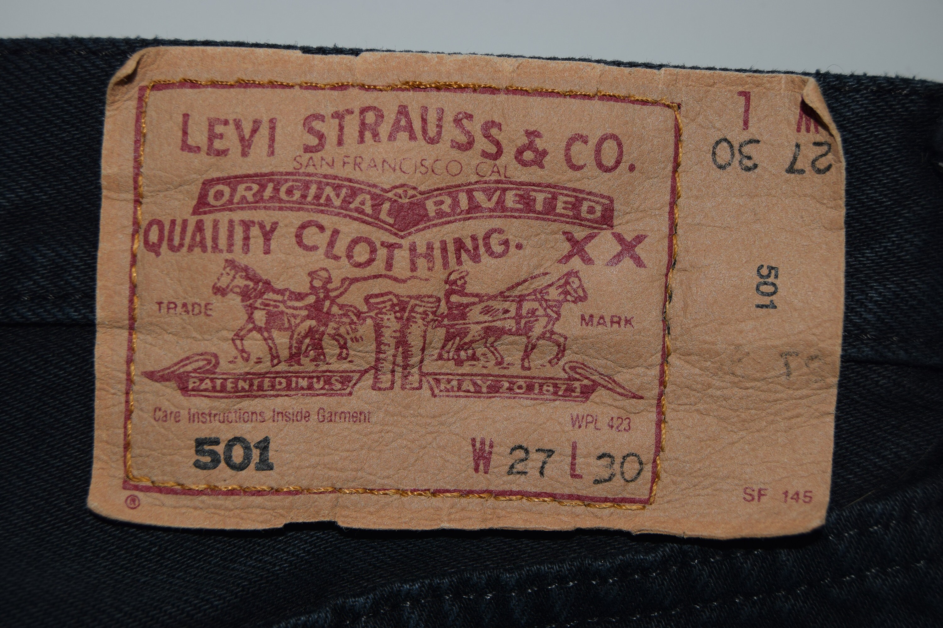Vintage Levi's 501 Jeans / Made in UK - Etsy