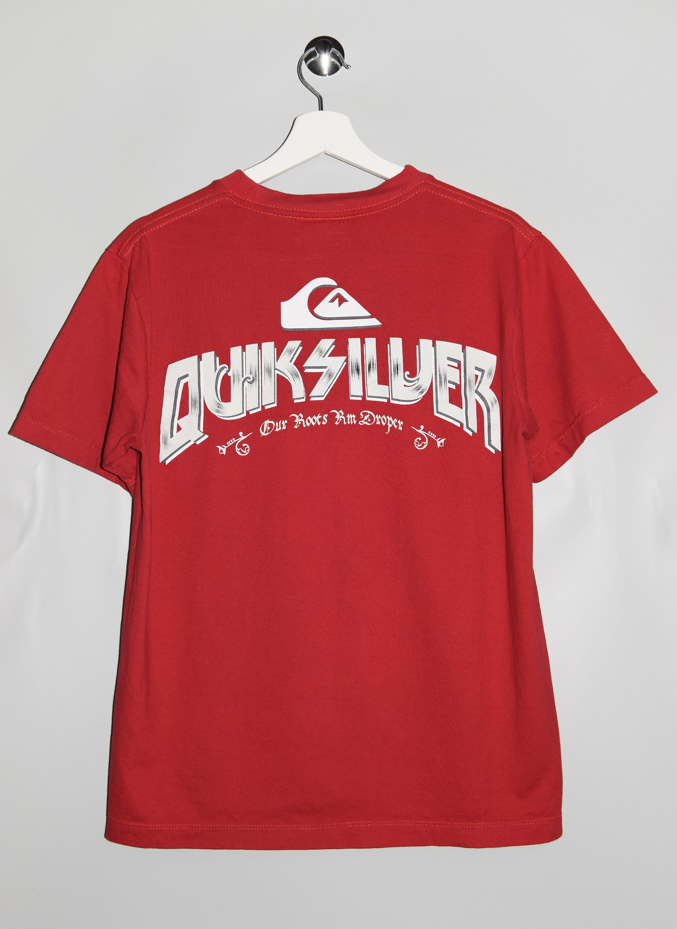 Vintage Quiksilver T-shirt / Red Tee / Surf Sportswear