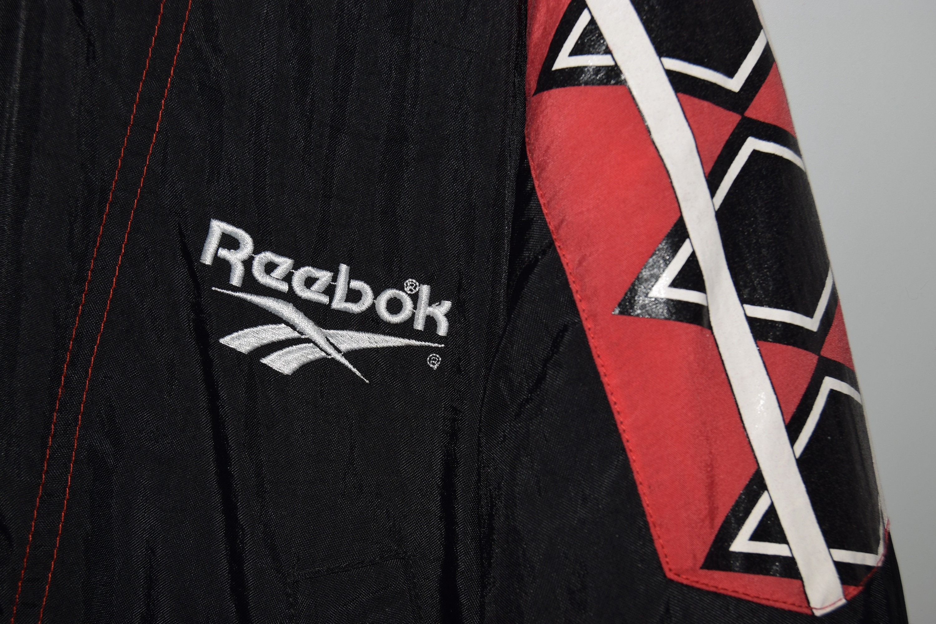 90'S Reebok Black Top Nylon Jacket, Men's Size L, Vintage Nylon black type Vintage Second Hand